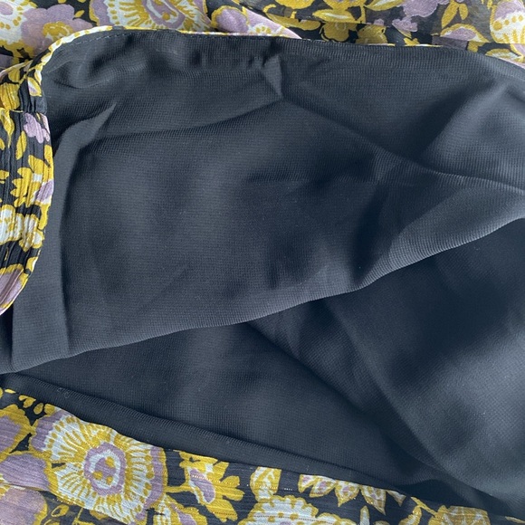 Zara floral one shoulder ruched dress in mauve, gold, black & cream.Side zip. XS - Picture 9 of 12